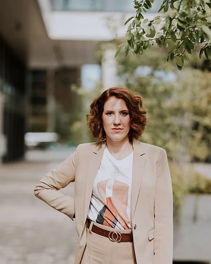 pieteikt konsultāciju.jpg